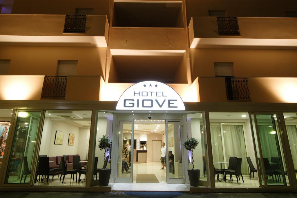 Hotel Giove Cesenatico Buitenkant foto