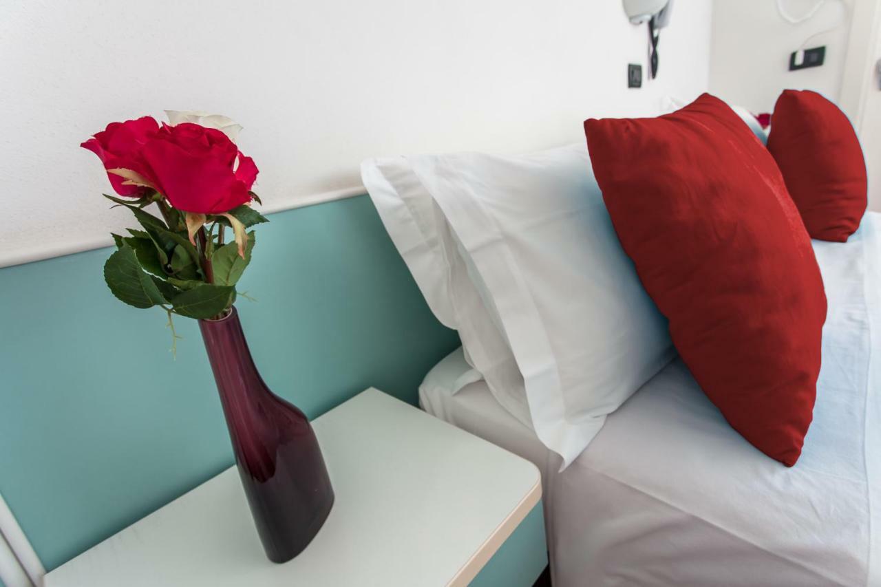 Hotel Giove Cesenatico Buitenkant foto